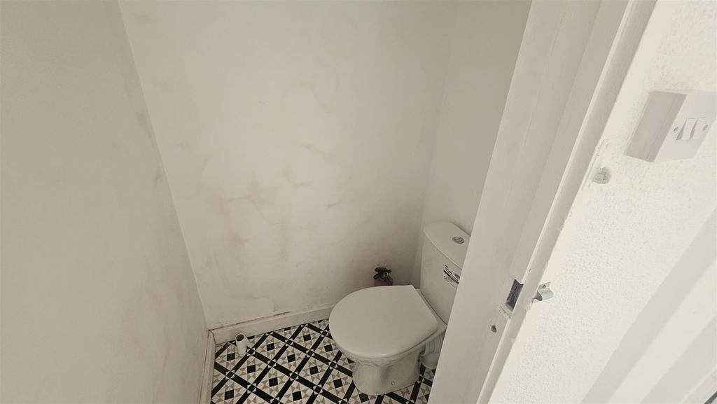 8 bacton 10.jpg