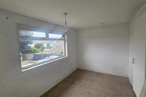 8 Bacton Road, Cardiff, CF14 2PN