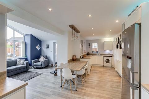 4 bedroom detached house for sale, Lonsdale Drive, Toton NG9