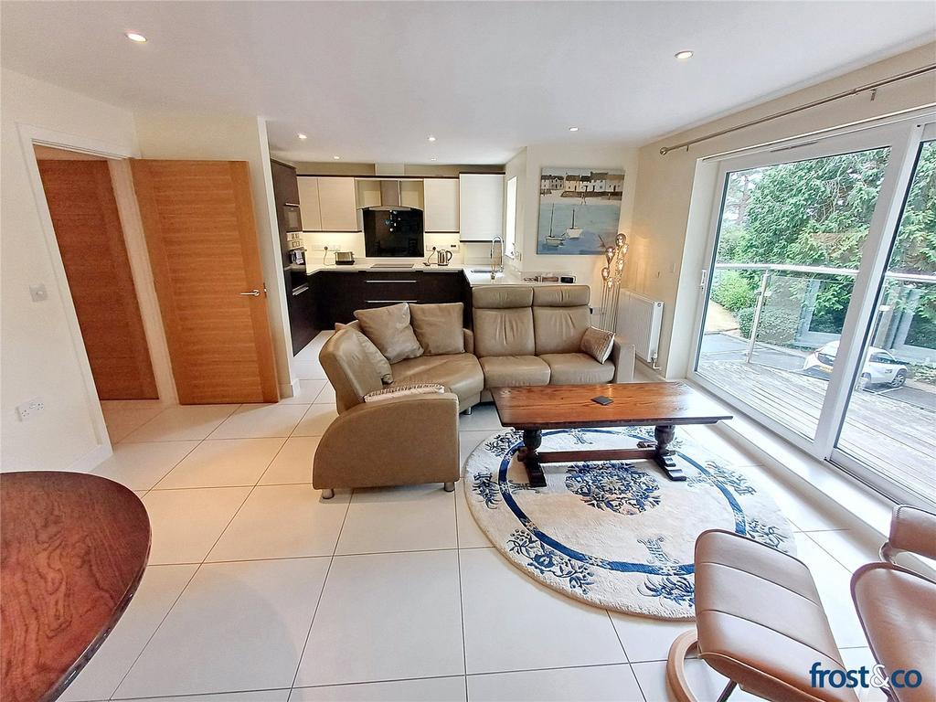 Living Room/Kitchen