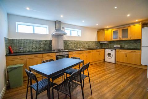 undefined, 4-Bed Semi-Detached House for Sale on Brackenbury Road, Preston