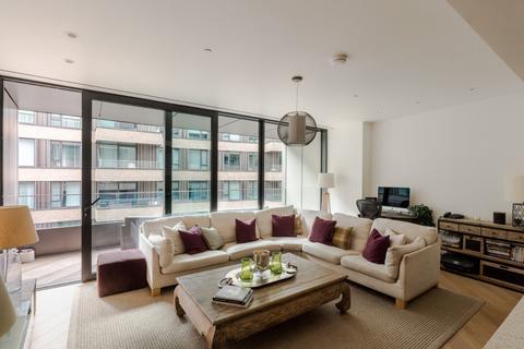 2 bedroom flat for sale, Wood Lane, London