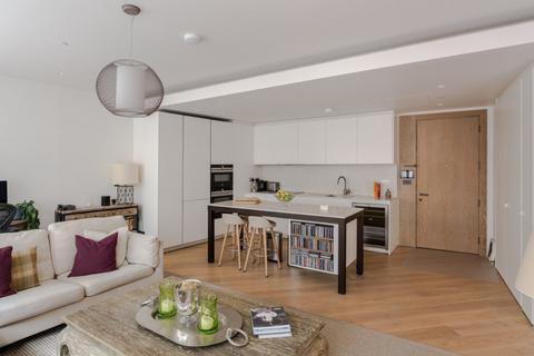 2 bedroom flat for sale, Wood Lane, London