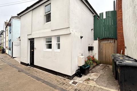 2 bedroom flat to rent, French Street, Teignmouth, TQ14