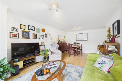 2 bedroom flat to rent, Regents Court, 58 Albemarle Road, Beckenham, Kent, BR3