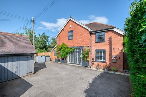 4 bedroom detached house for sale, Birmingham Road, Marlbrook, B61