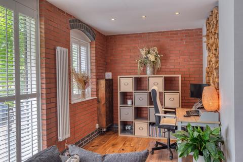 4 bedroom detached house for sale, Birmingham Road, Marlbrook, B61