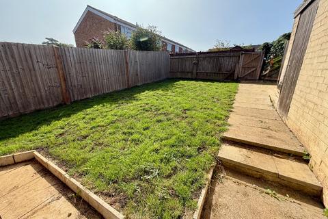12 Arnull Crescent, Daventry, NN11 9AY