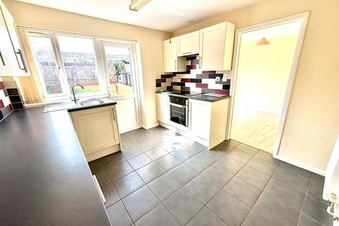 12 Arnull Crescent, Daventry, NN11 9AY