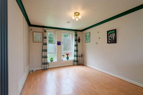 1 bedroom ground floor flat for sale, Flat 0/2, 5 Abercromby Drive, Glasgow, G40 2HW