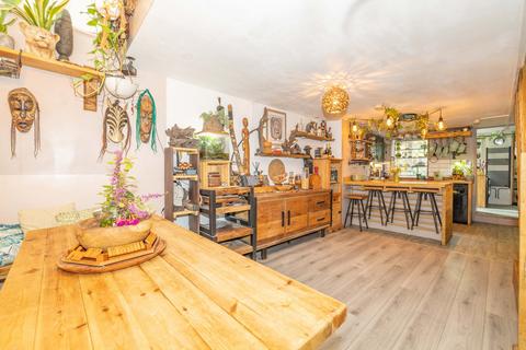 4 bedroom end of terrace house for sale, Military Road, Canterbury, CT1