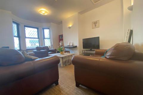 4 bedroom end of terrace house for sale, Windsor Road, Manchester