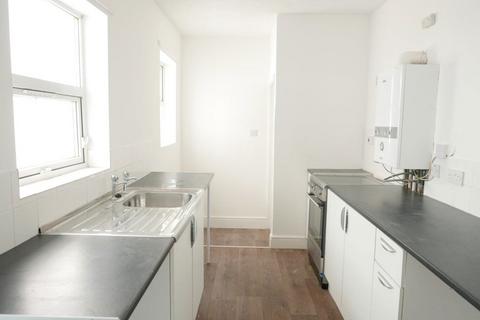 1 bedroom flat to rent, Flat B, 2 Pearson Park, Hull, HU5 2SY
