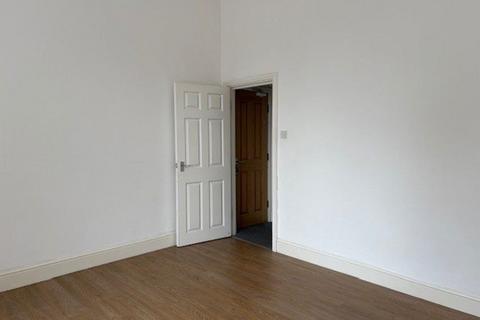 undefined, Flat B, 2 Pearson Park, Hull, HU5 2SY