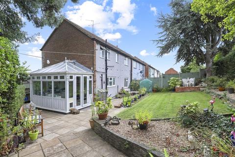 3 bedroom end of terrace house for sale, Coronation Hill, Epping