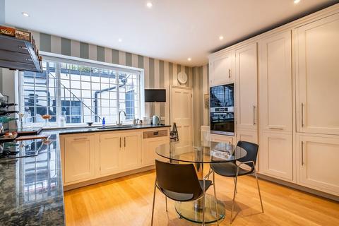 undefined, Alderney Street, London SW1V