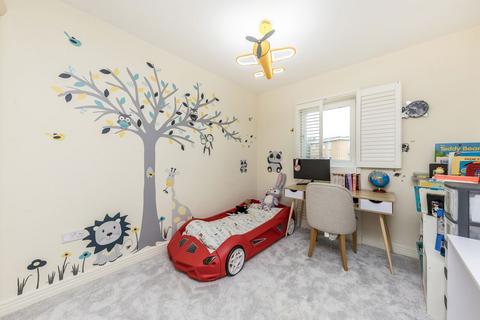 43 Greenview Drive, Raynes Park, London, SW20 9DS