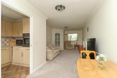 2 bedroom retirement property for sale, Beach Avenue, Birchington, Kent, CT7