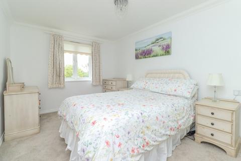2 bedroom retirement property for sale, Beach Avenue, Birchington, Kent, CT7