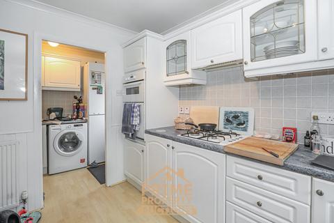 19 Grahams Avenue, Lochwinnoch, PA12 4EG