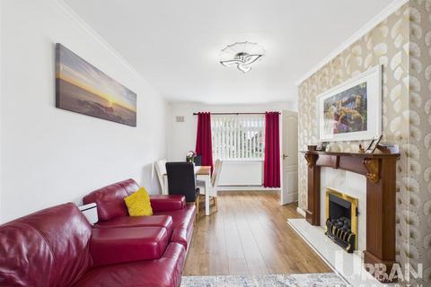 undefined, Caledon Close, Hull