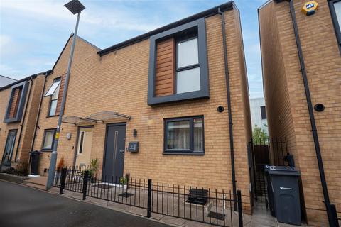 7 Bartons Way, Birmingham, B19 2LJ