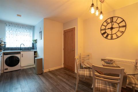 7 Bartons Way, Birmingham, B19 2LJ