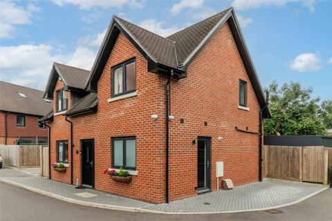 3 bedroom detached house for sale, Petridgewood Close, Redhill, Surrey, RH1