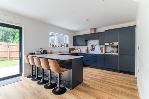 3 bedroom detached house for sale, Petridgewood Close, Redhill, Surrey, RH1