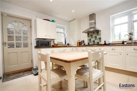 4 bedroom detached house for sale, Elmshorn, Surrey KT17