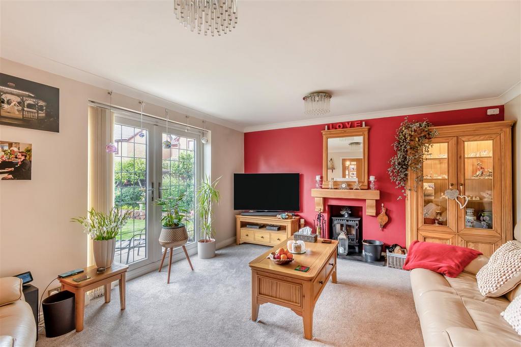 8657719-interior18.jpg