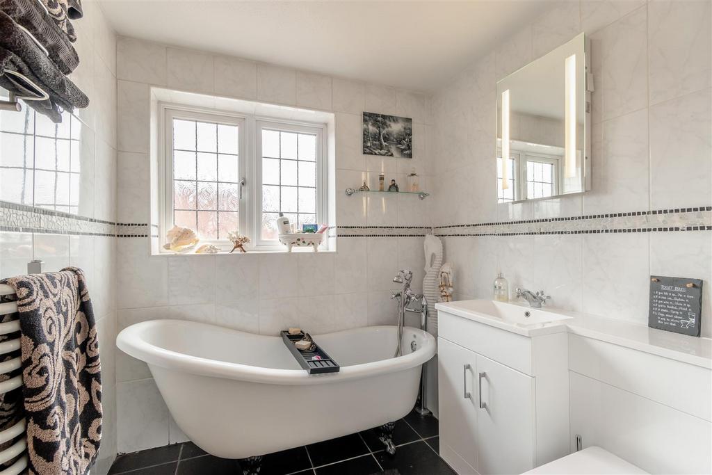 8657719-interior11.jpg