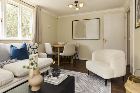 2 bedroom flat to rent, Brompton Park Crescent, London