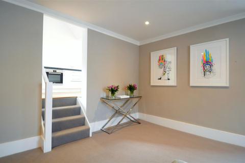 1 bedroom flat to rent, 276 High Street, Guildford GU1