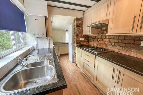 undefined, Walton Road, West Molesey KT8