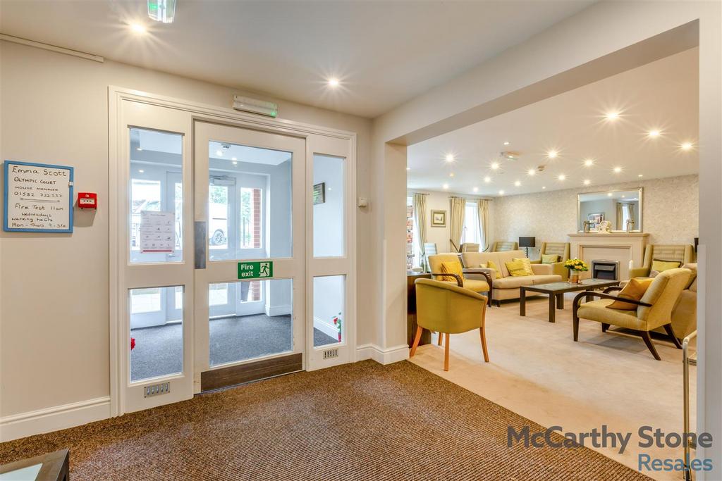 8658505-interior17.jpg