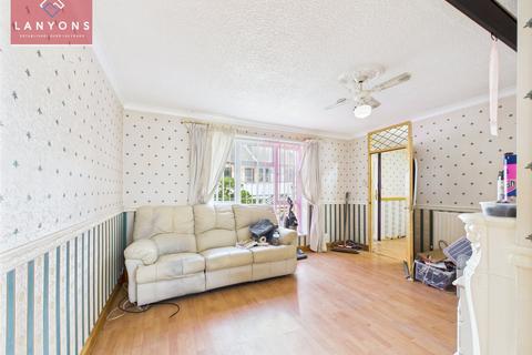 undefined, Kennard Street, Ton Pentre, Pentre, Rhondda Cynon Taf, CF41