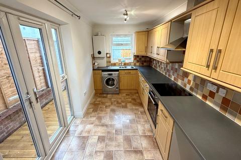 2 bedroom terraced house to rent, Bath Street, Hampshire SO14