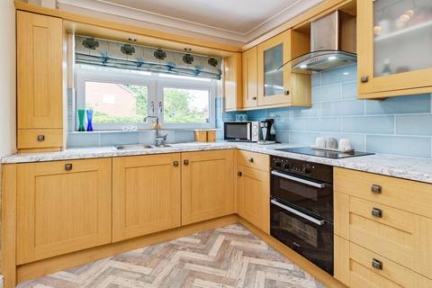 71 Defoe Drive, Stoke-on-trent, ST3 5HN
