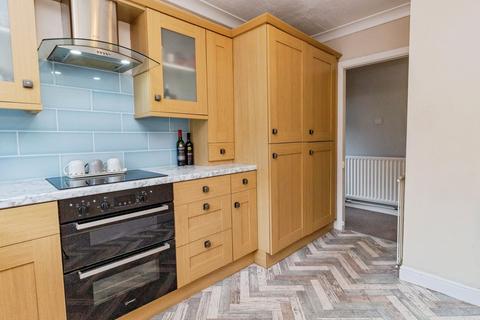 71 Defoe Drive, Stoke-on-trent, ST3 5HN