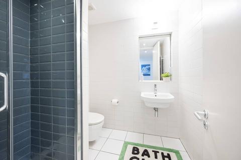 15a French Place, London, E1 6JB