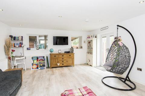2 bedroom detached house for sale, Sherrier Way, Lutterworth