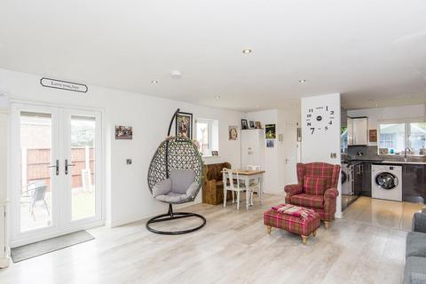 3 bedroom detached house for sale, Sherrier Way, Lutterworth