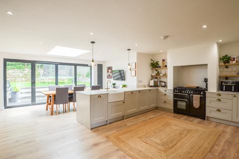4 bedroom detached bungalow for sale, 7 Reeds Park, Lostwithiel, Cornwall, PL22