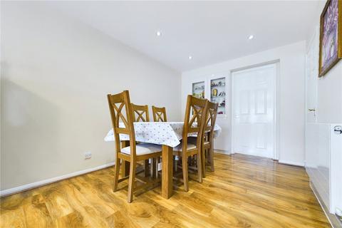 undefined, Albury Gardens, Calcot, Reading, Berkshire, RG31