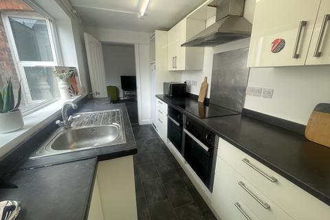 5 bedroom terraced house to rent, Lincoln LN2