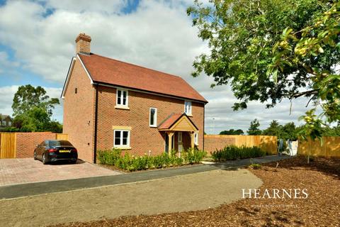 4 bedroom detached house for sale, Platinum Way, Corfe Mullen, BH21 3EX