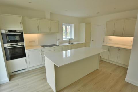 4 bedroom detached house for sale, Platinum Way, Corfe Mullen, BH21 3EX