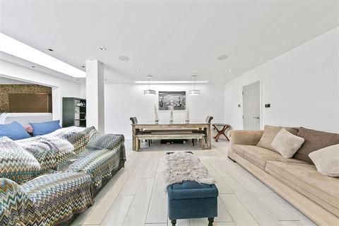 undefined, Longford Close, Hampton Hill