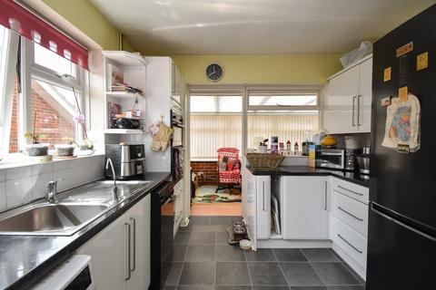 2 bedroom detached bungalow for sale, Ashford Road, Hastings